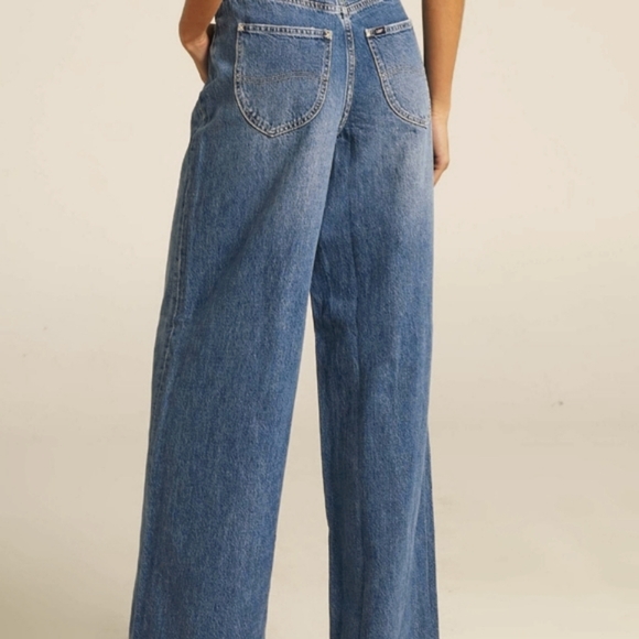 Lee High-rise Pleated Slouch Wide Leg jean - Picture 3 of 14
